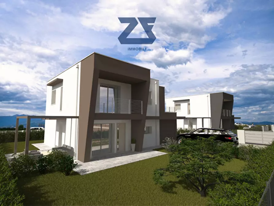 Immagine 1 di Villa in vendita  in Via Castiglione a Loria