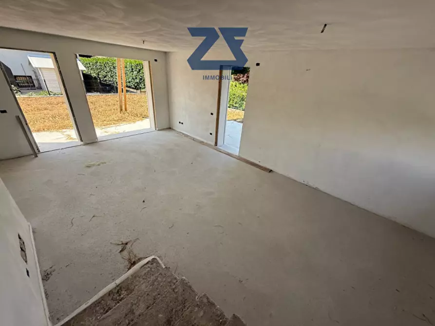 Immagine 4 di Villa in vendita  in Via Castiglione a Loria