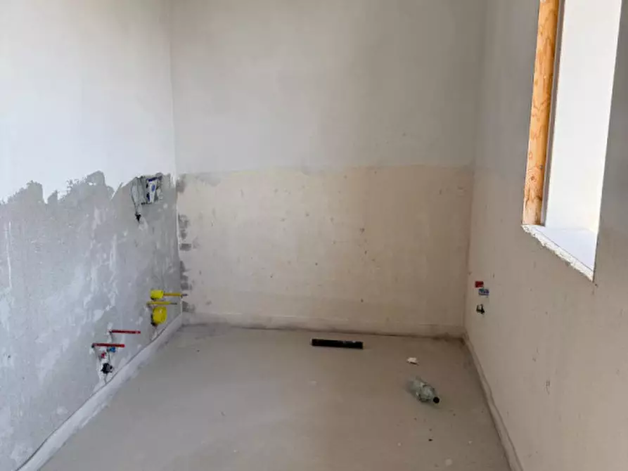 Immagine 10 di Villa in vendita  in Via Castiglione a Loria