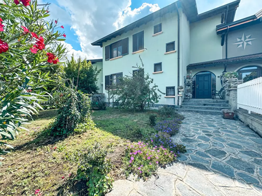 Immagine 1 di Villetta a schiera in vendita  in via strera 68b a Oleggio