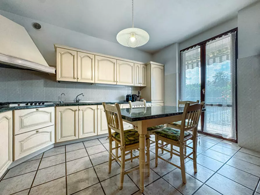 Immagine 8 di Villetta a schiera in vendita  in via strera 68b a Oleggio