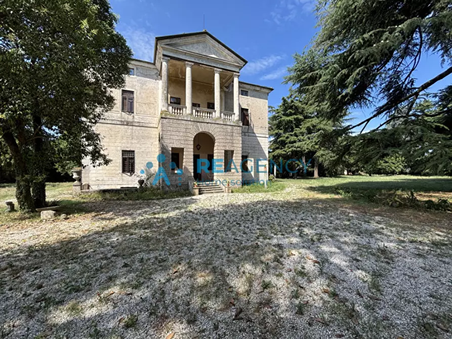 Immagine 1 di Villa in vendita  in Via Pasini a Isola Vicentina