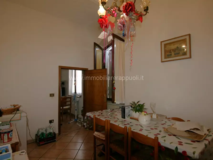 Immagine 2 di Appartamento in vendita  a Torrita Di Siena