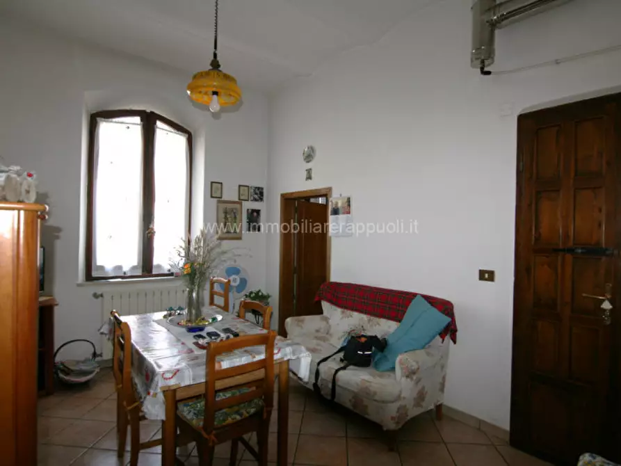 Immagine 5 di Appartamento in vendita  a Torrita Di Siena