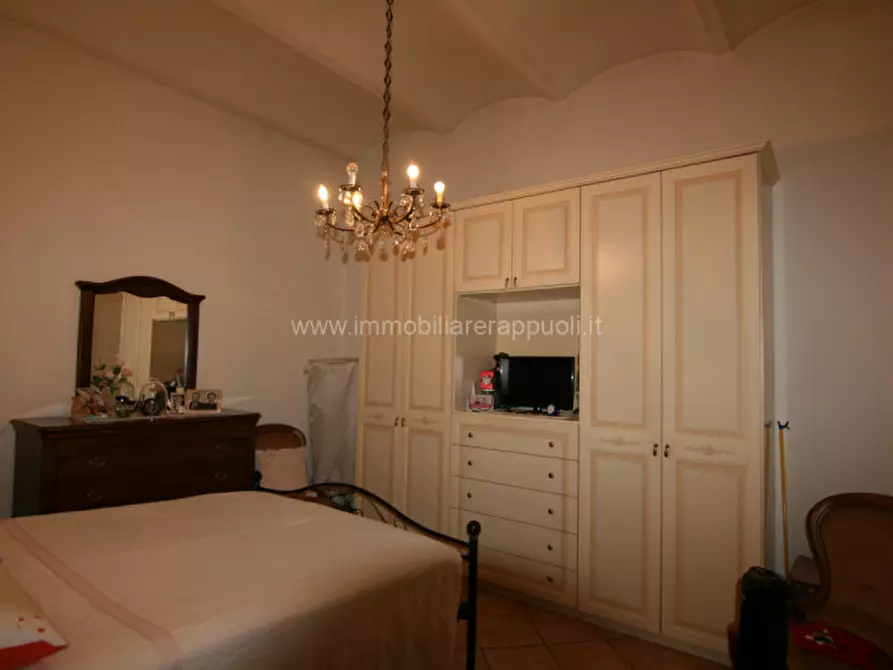 Immagine 9 di Appartamento in vendita  a Torrita Di Siena