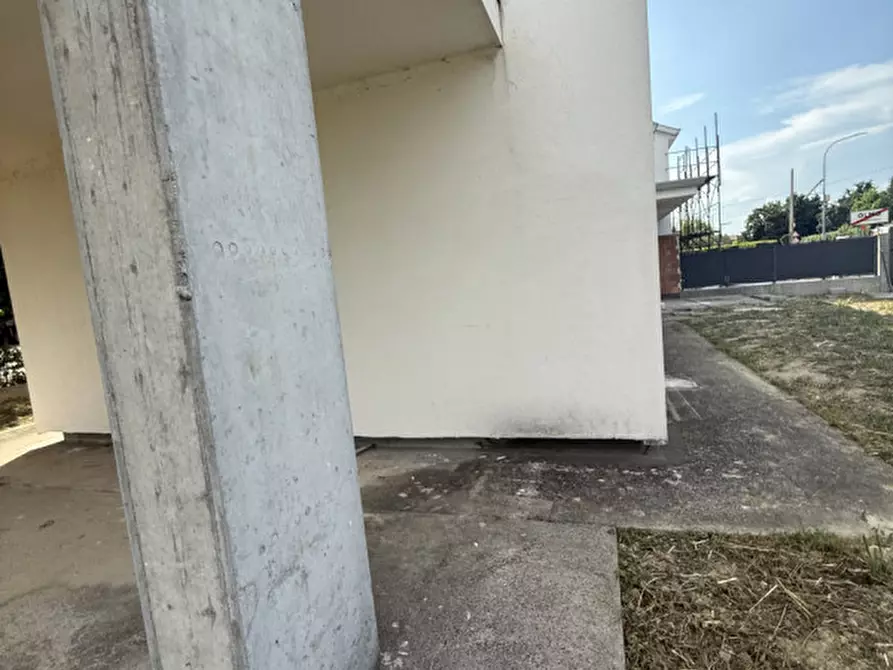 Immagine 5 di Casa bifamiliare in vendita  in via frassinelli a Martellago