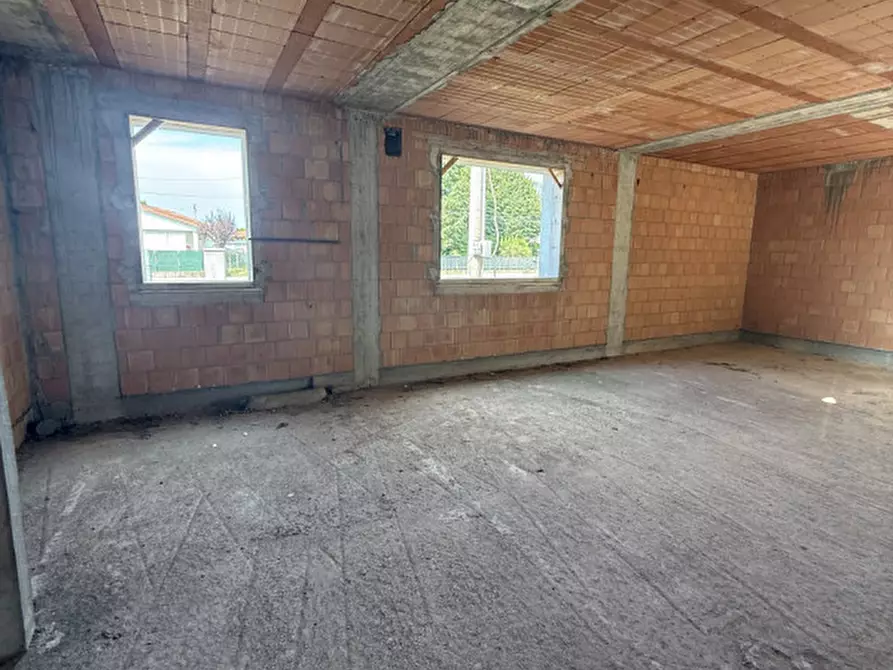 Immagine 8 di Casa bifamiliare in vendita  in via frassinelli a Martellago