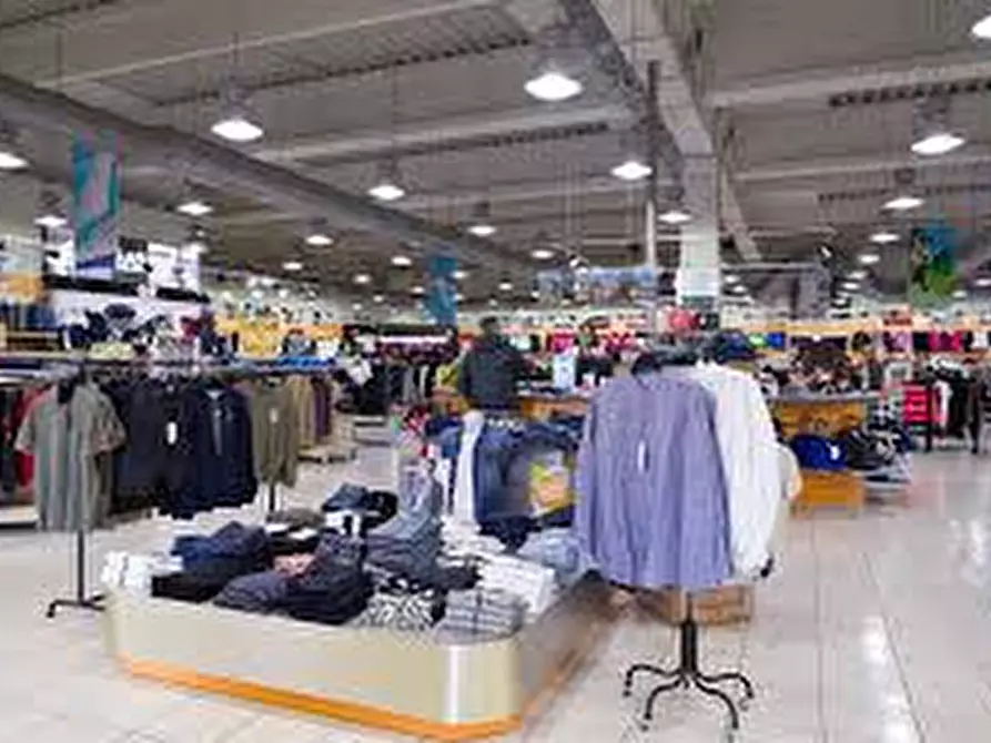 Immagine 4 di Capannone industriale in vendita  a San Bonifacio