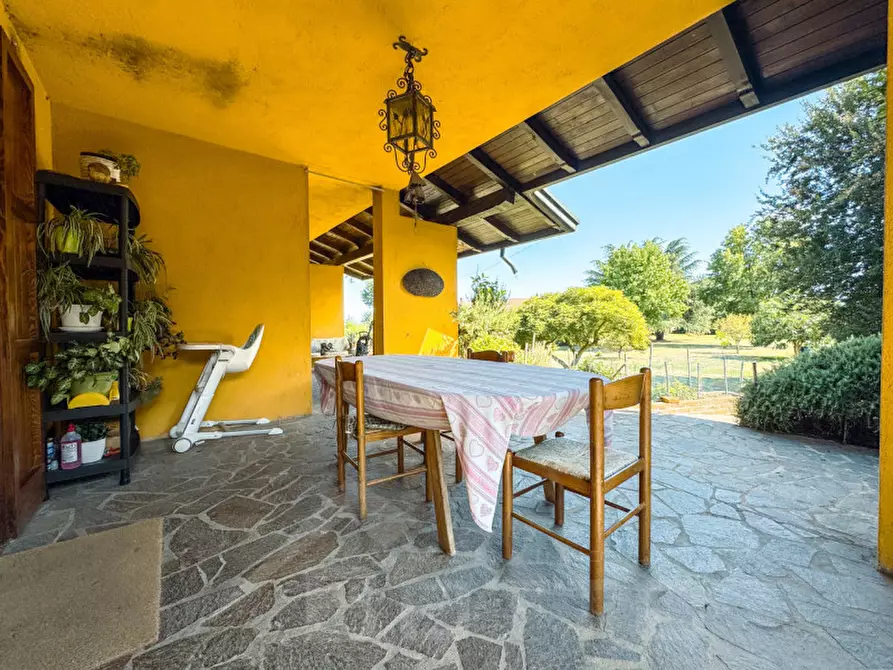 Immagine 5 di Villa in vendita  in via san giovanni 166 a Oleggio