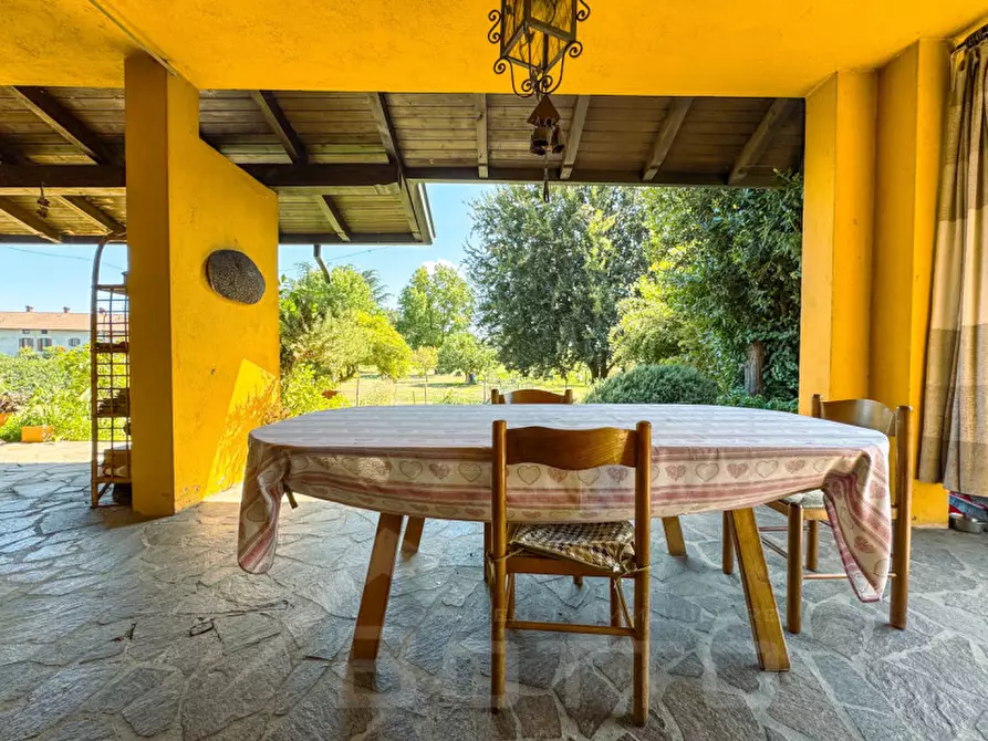 Immagine 6 di Villa in vendita  in via san giovanni 166 a Oleggio