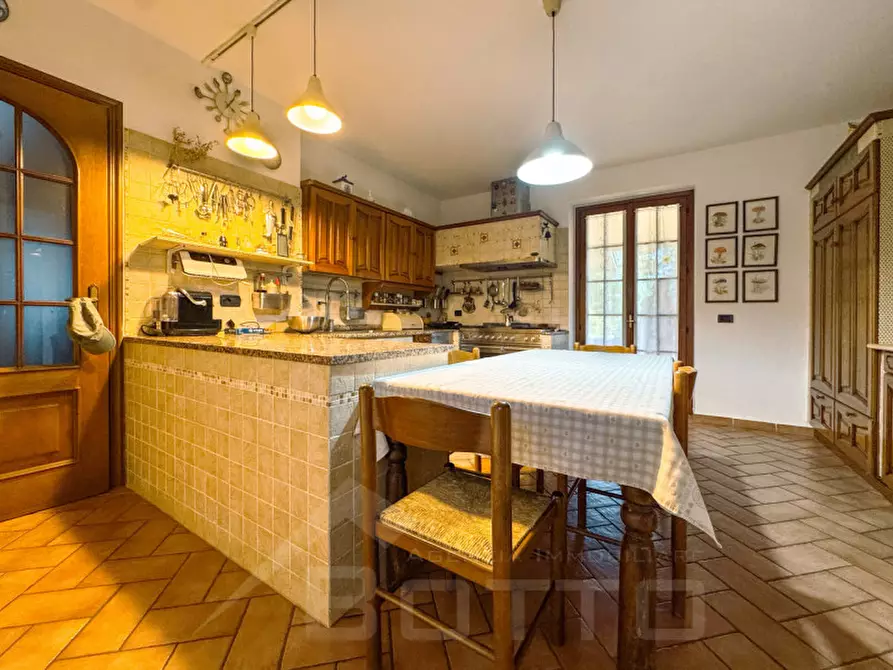 Immagine 8 di Villa in vendita  in via san giovanni 166 a Oleggio