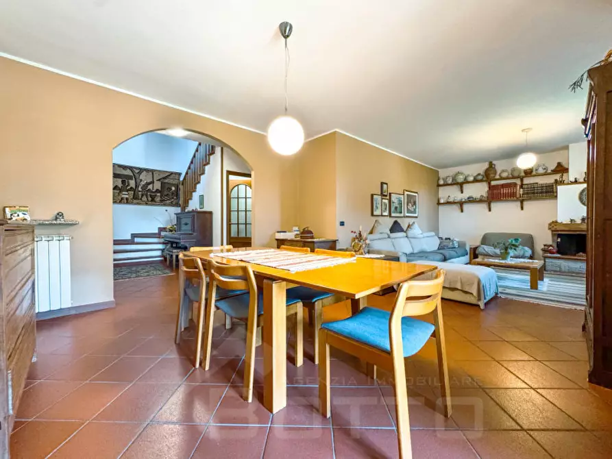 Immagine 14 di Villa in vendita  in via san giovanni 166 a Oleggio