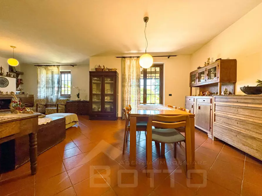 Immagine 15 di Villa in vendita  in via san giovanni 166 a Oleggio