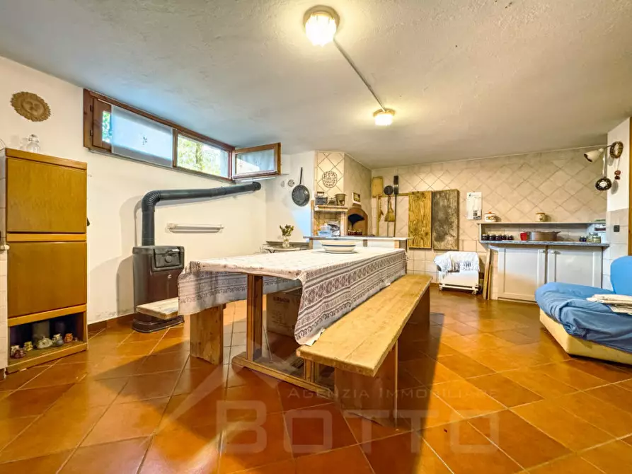 Immagine 30 di Villa in vendita  in via san giovanni 166 a Oleggio