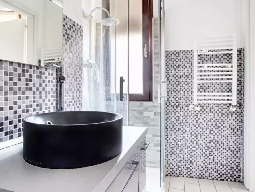 Immagine 13 di Appartamento in affitto  in Via Melchiorre Delfico a Milano