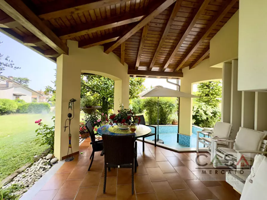 Immagine 1 di Villa in vendita  in Via Pordenone a Cordenons
