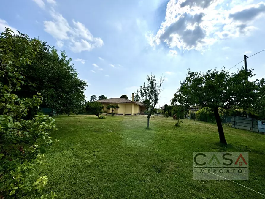 Immagine 6 di Villa in vendita  in Via Pordenone a Cordenons