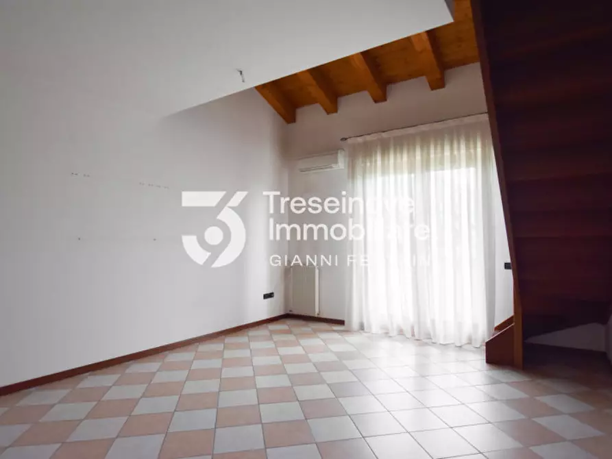 Immagine 7 di Attico in vendita  in Via Chiesa a Paese