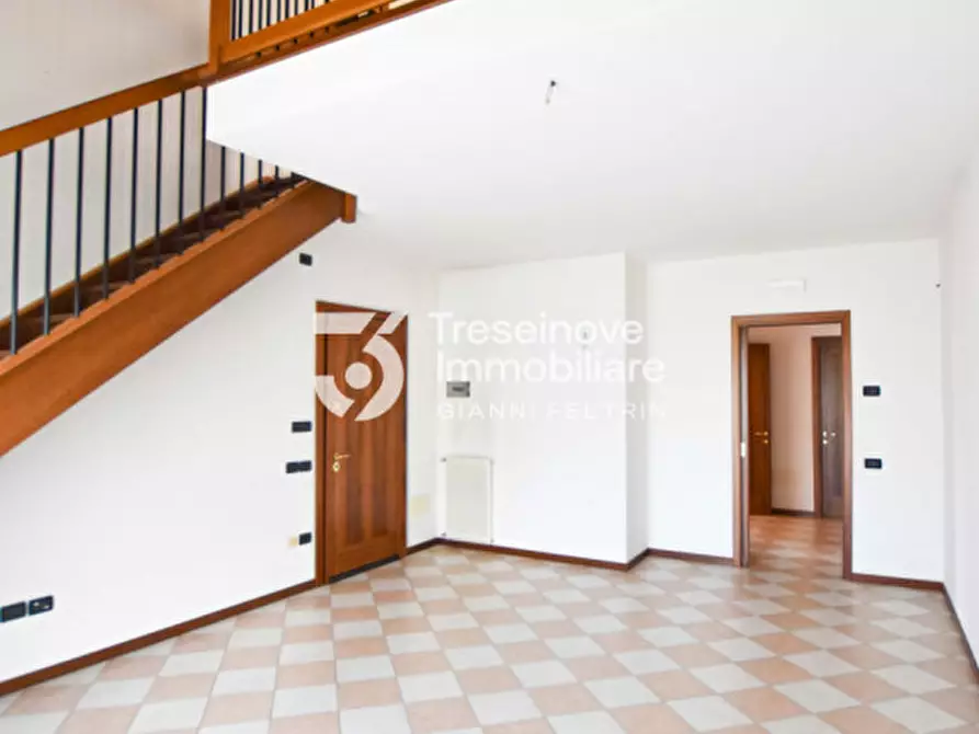 Immagine 8 di Attico in vendita  in Via Chiesa a Paese