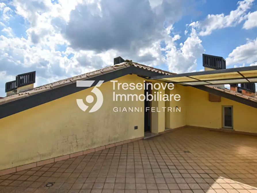 Immagine 13 di Attico in vendita  in Via Chiesa a Paese