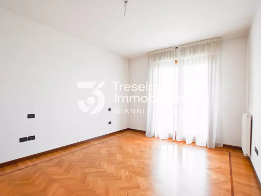 Immagine 20 di Attico in vendita  in Via Chiesa a Paese