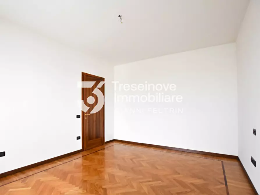 Immagine 22 di Attico in vendita  in Via Chiesa a Paese