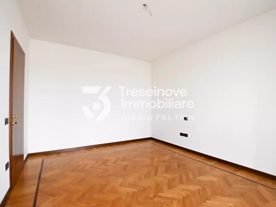 Immagine 23 di Attico in vendita  in Via Chiesa a Paese