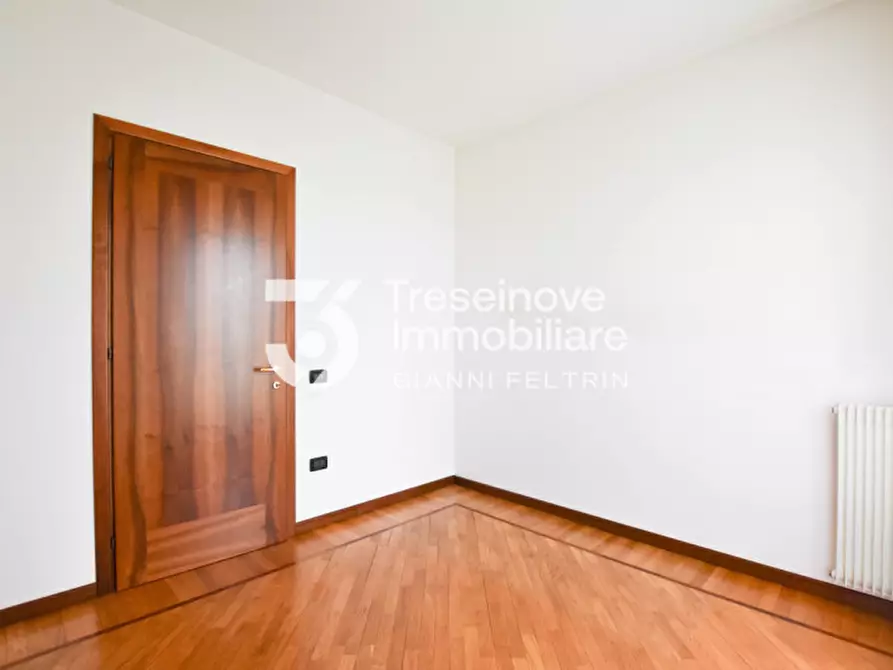 Immagine 26 di Attico in vendita  in Via Chiesa a Paese