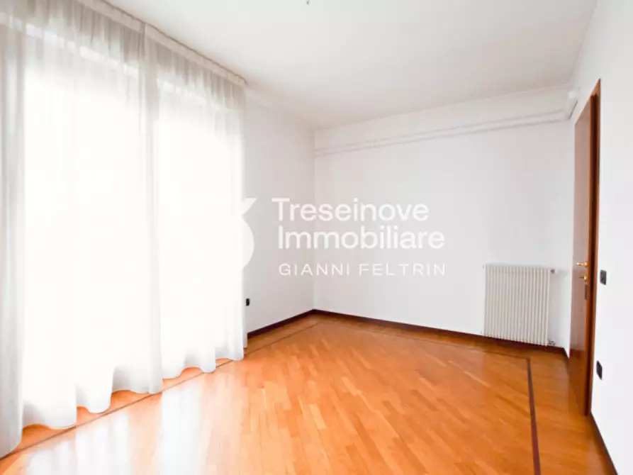 Immagine 27 di Attico in vendita  in Via Chiesa a Paese