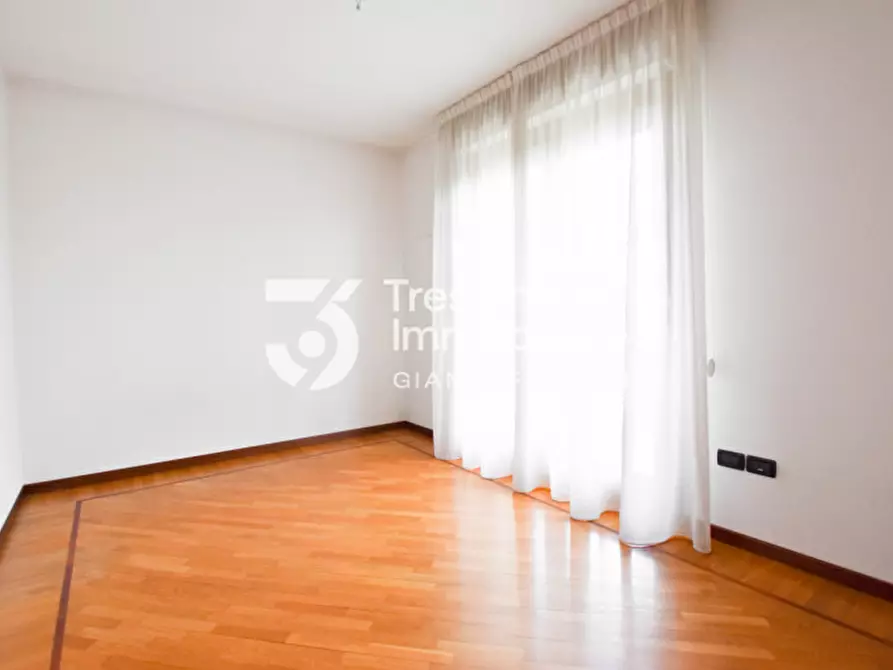 Immagine 28 di Attico in vendita  in Via Chiesa a Paese