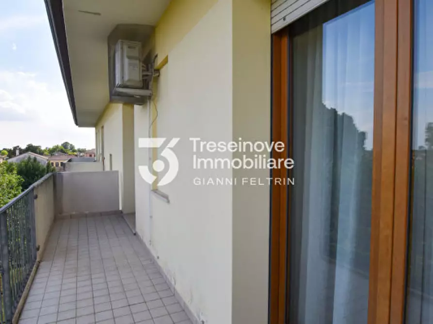 Immagine 29 di Attico in vendita  in Via Chiesa a Paese