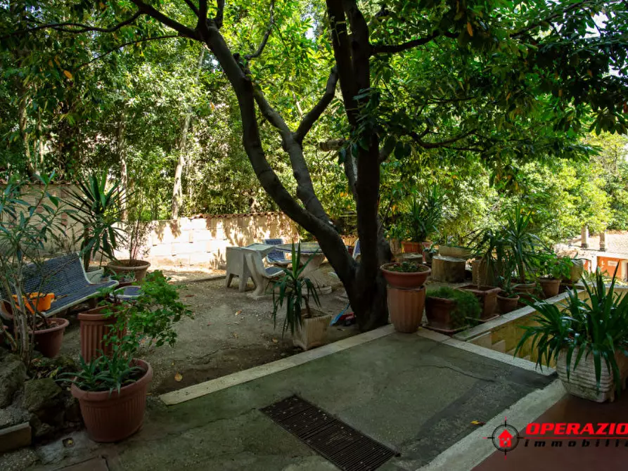 Immagine 4 di Appartamento in vendita  in Via Basilio Puoti a Roma