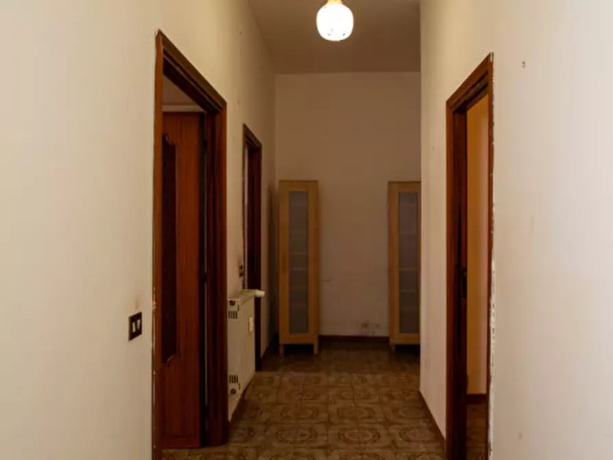 Immagine 6 di Appartamento in vendita  in Via Basilio Puoti a Roma