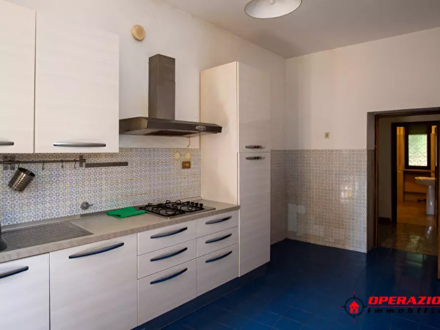 Immagine 10 di Appartamento in vendita  in Via Basilio Puoti a Roma