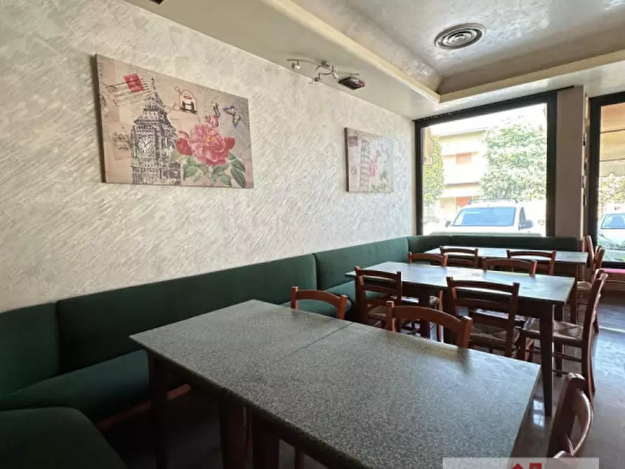 Immagine 4 di Negozio in vendita  in Via Trieste a Spresiano