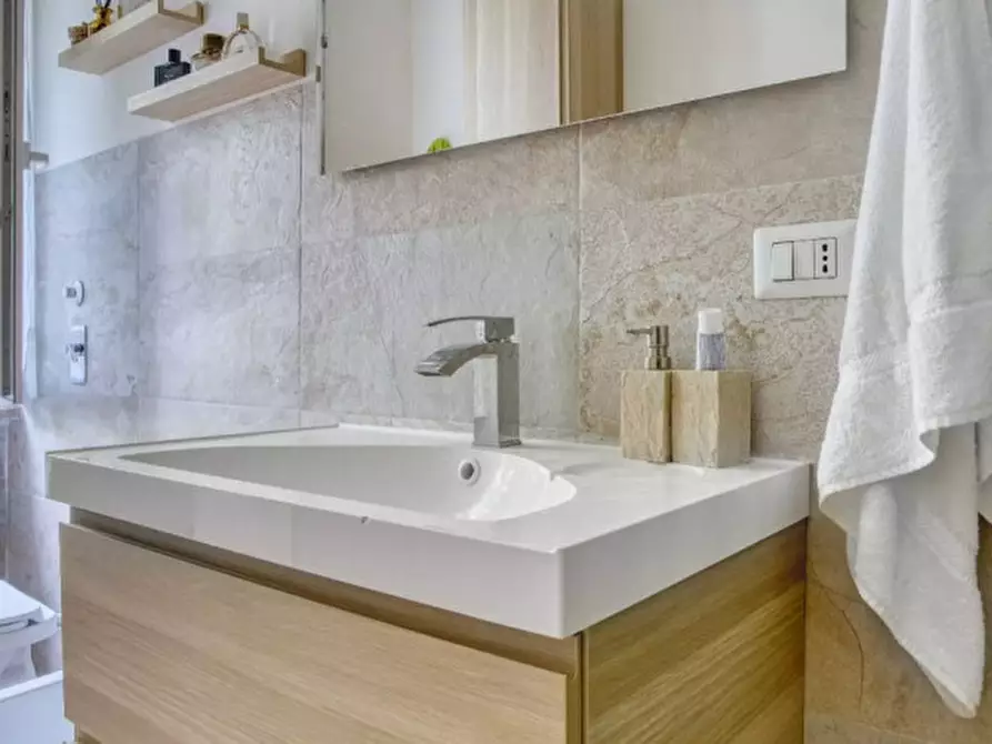 Immagine 9 di Appartamento in affitto  in Viale Teodorico a Milano