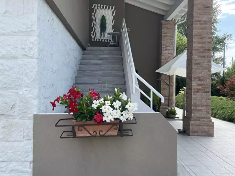 Immagine 8 di Villa in vendita  in VIA FRAPIERO a Correzzola