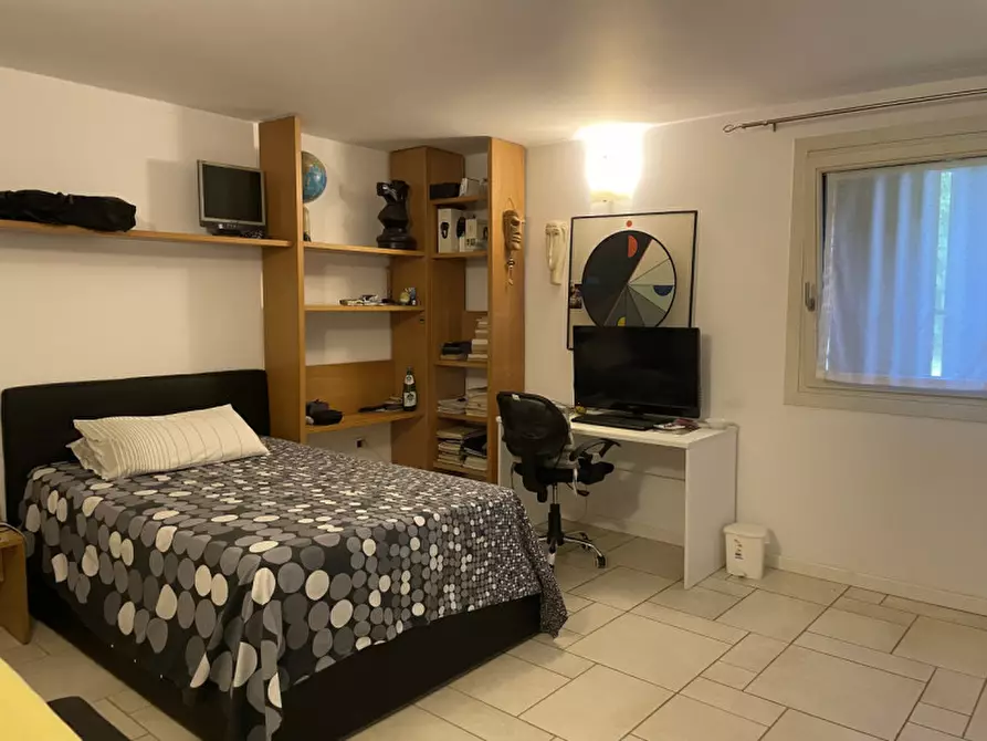 Immagine 25 di Villa in vendita  in VIA FRAPIERO a Correzzola