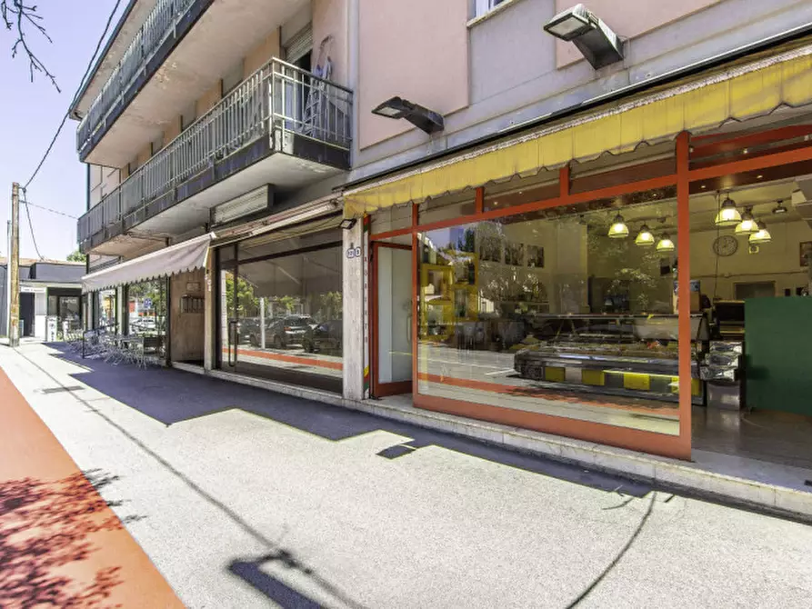 Immagine 1 di Negozio in vendita  in Via Jacopo Facciolati a Padova