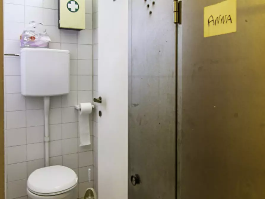 Immagine 12 di Negozio in vendita  in Via Jacopo Facciolati a Padova