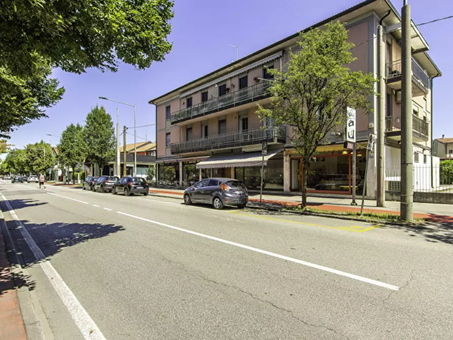 Immagine 17 di Negozio in vendita  in Via Jacopo Facciolati a Padova
