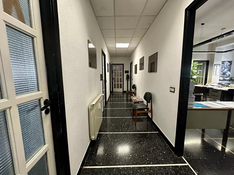 Immagine 5 di Ufficio in vendita  in via don bosco a Savona