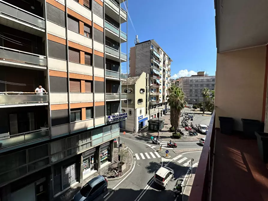 Immagine 9 di Ufficio in vendita  in via don bosco a Savona