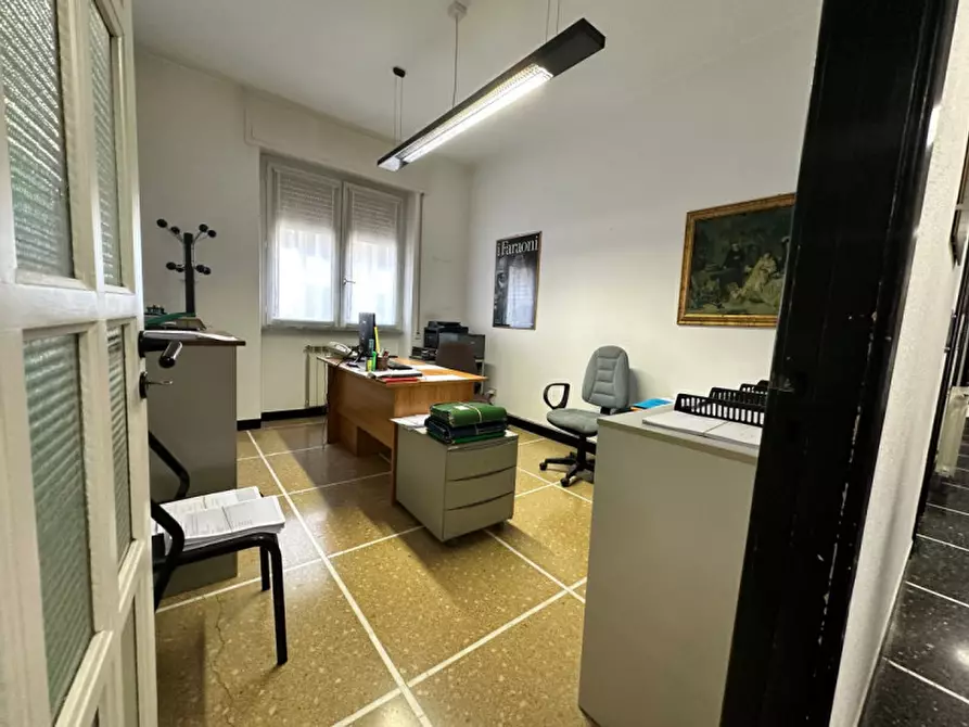 Immagine 16 di Ufficio in vendita  in via don bosco a Savona