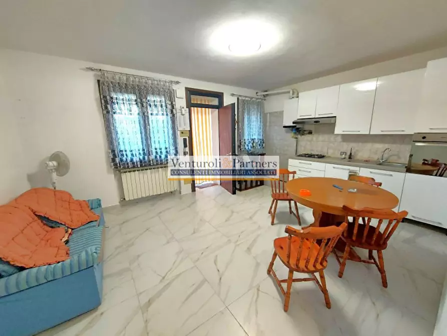 Immagine 1 di Appartamento in vendita  in Via Cornale a Soiano Del Lago