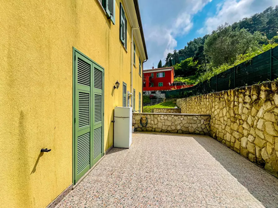 Immagine 10 di Casa bifamiliare in vendita  a Ameglia