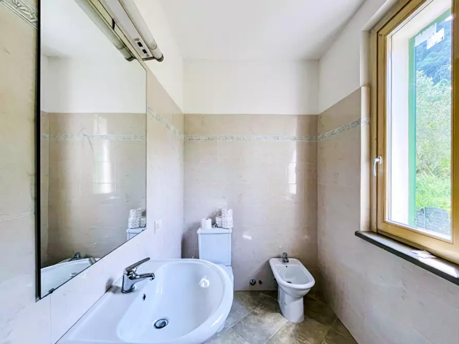 Immagine 23 di Casa bifamiliare in vendita  a Ameglia