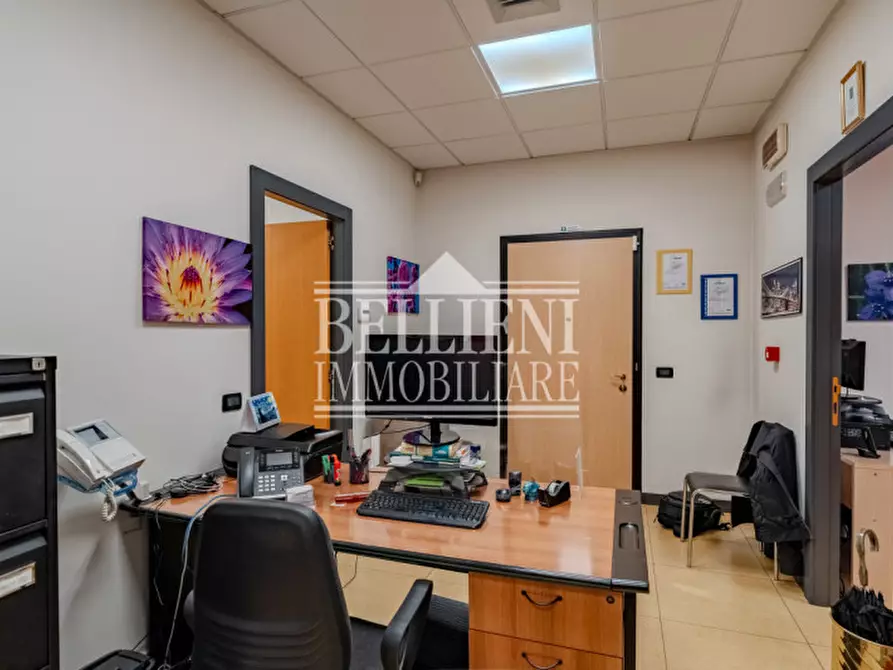 Immagine 2 di Ufficio in vendita  in via Brescia a Torri Di Quartesolo