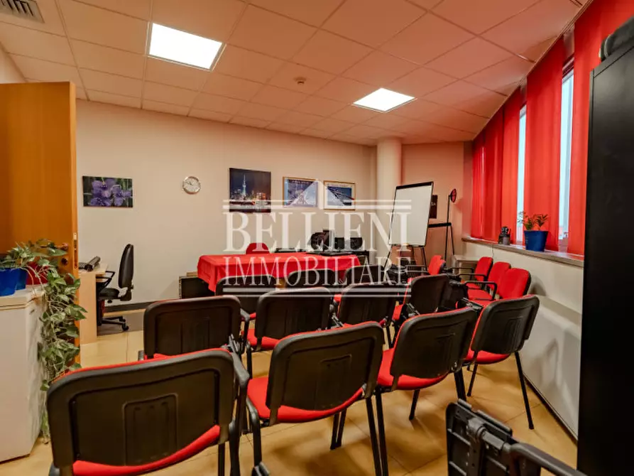 Immagine 6 di Ufficio in vendita  in via Brescia a Torri Di Quartesolo