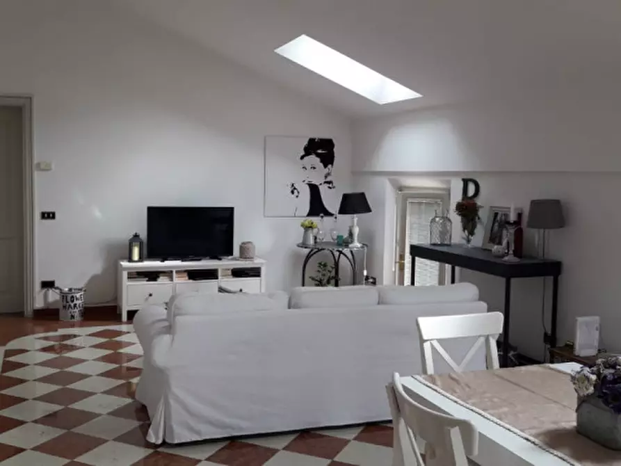 Immagine 2 di Appartamento in affitto  a Modena